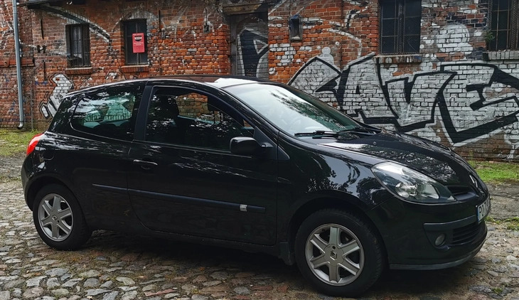 Renault Clio cena 8900 przebieg: 162730, rok produkcji 2006 z Poznań małe 92